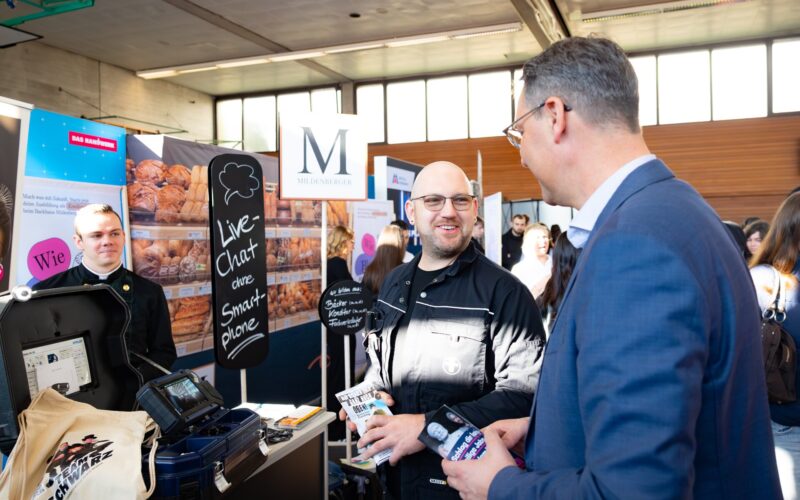 Optimized by JPEGmini 3.18.29.252733612-YEV 0x4ca88869